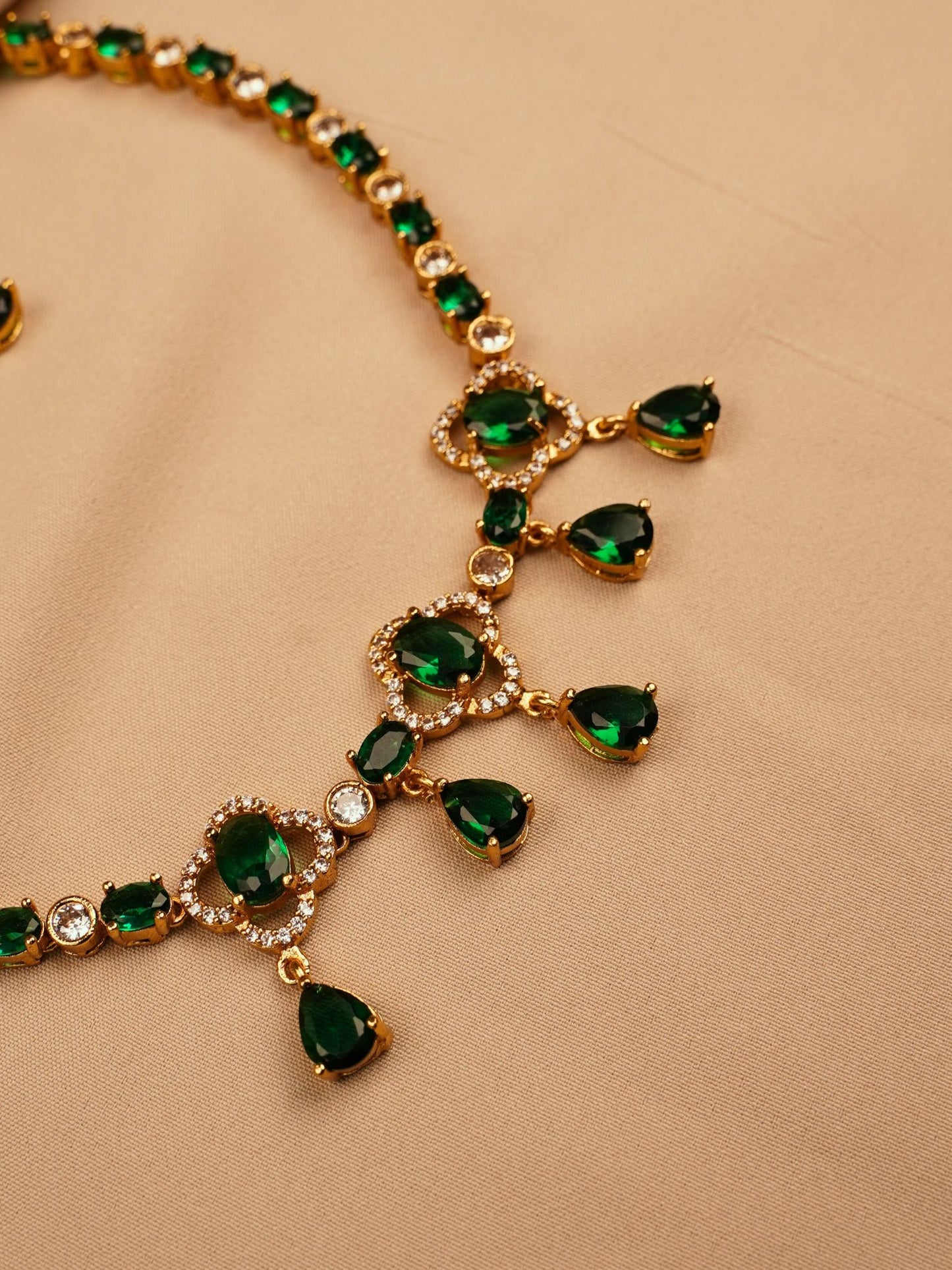 Gold-Plated Emerald Choker Necklace Set with Drop Earrings