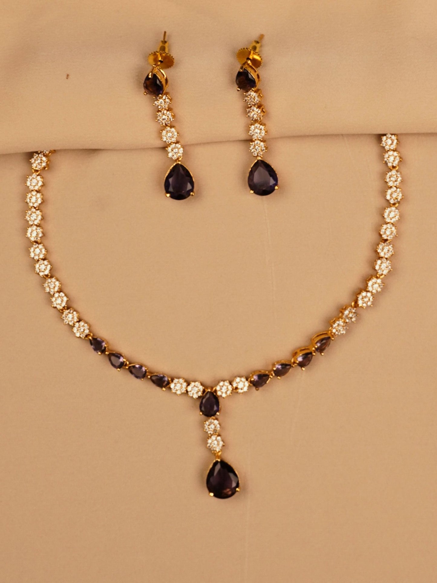 Amara Spark Necklace Set