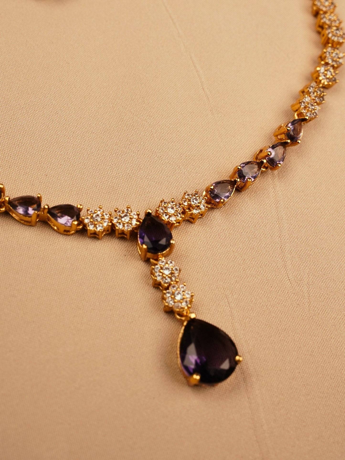 Amara Spark Necklace Set