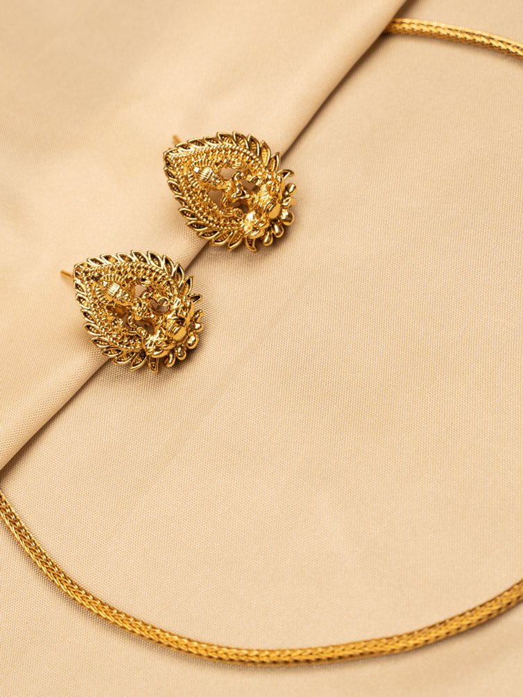 Lakshmi Round Pendant Long Chain Necklace KC599