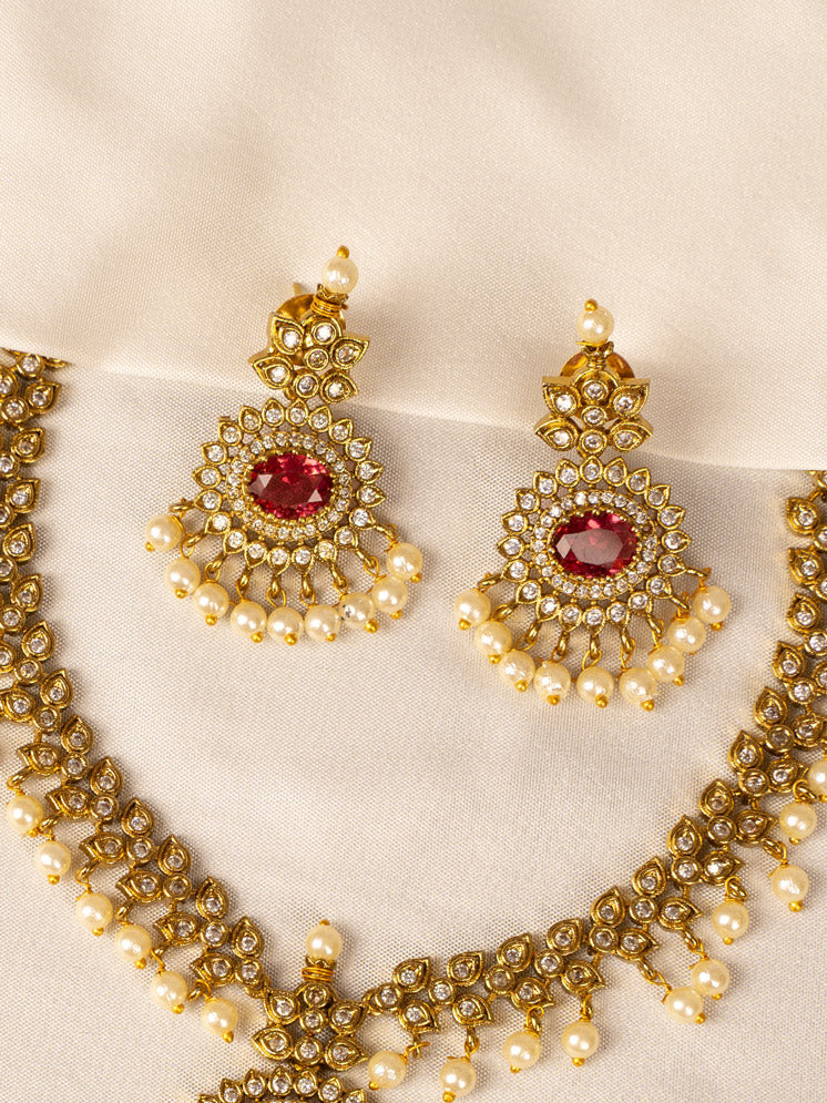 Elegant Ruby and White Bead Necklace – Classic & Timeless KC577