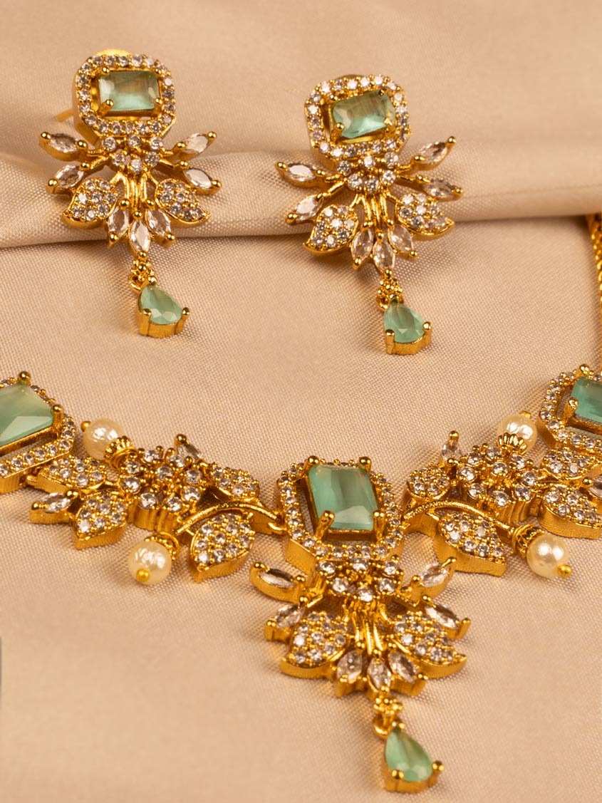 Exquisite Green and White Stone Necklace Set KC313