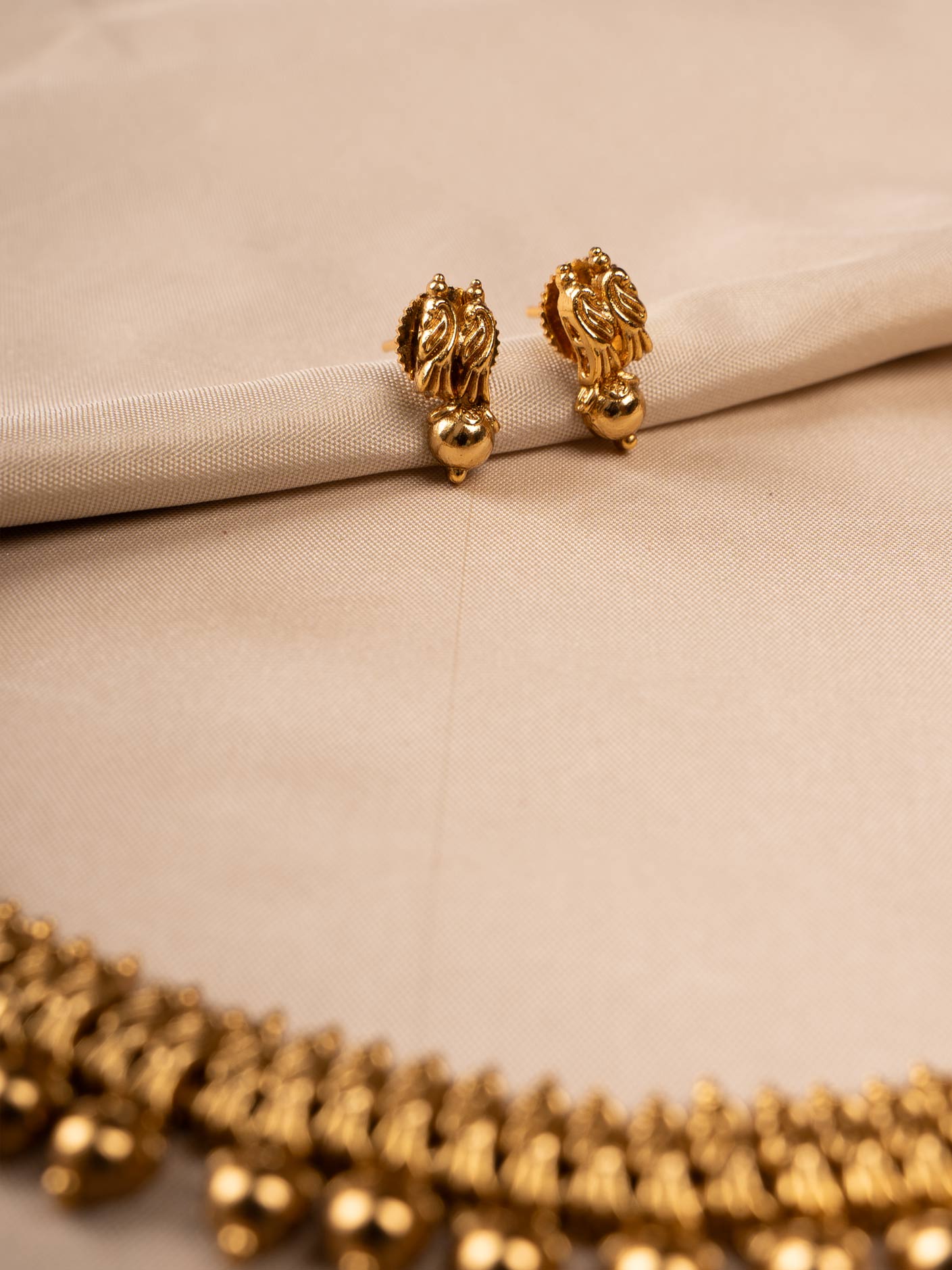 Antiue jewellery set earring