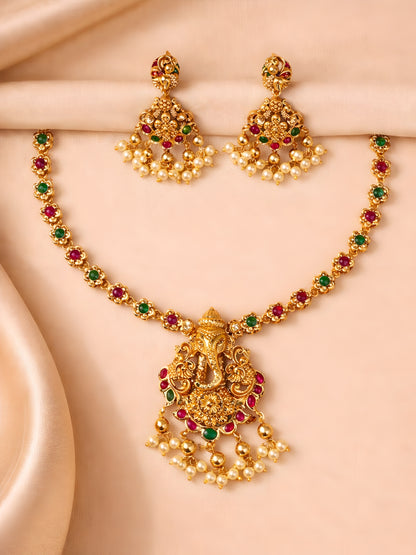 Vighna Necklace Set