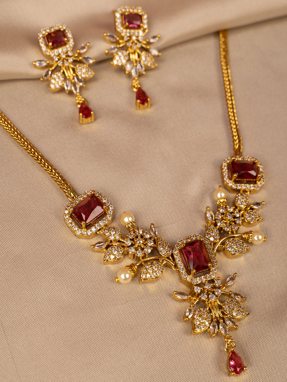 Elegant Ruby Red Necklace – Classic & Timeless Beauty  KC580