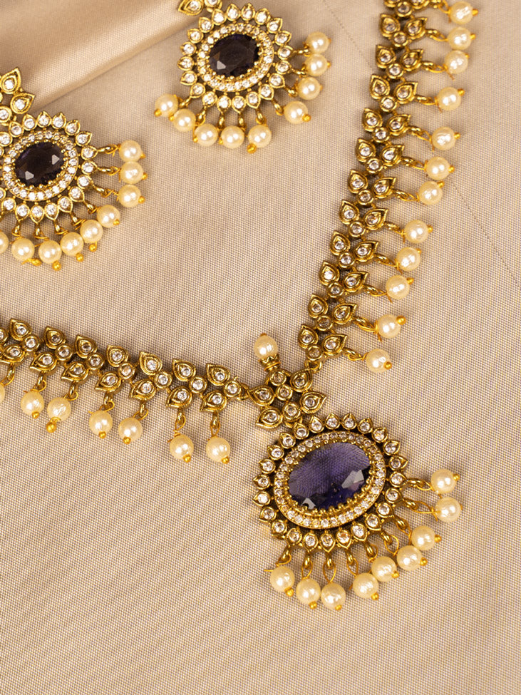Elegant Blue Stone Pendant Necklace – Timeless & Sophisticated KC593