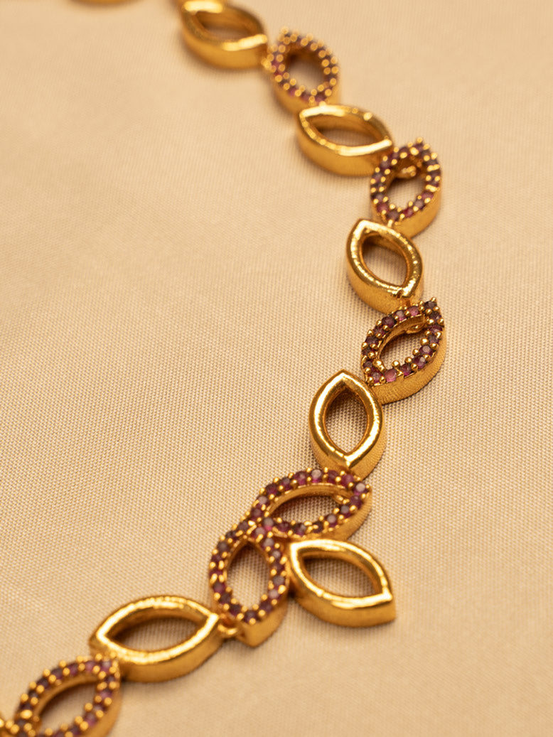 Elegant Simple Red Necklace – Leaf Design, Premium Quality KC567
