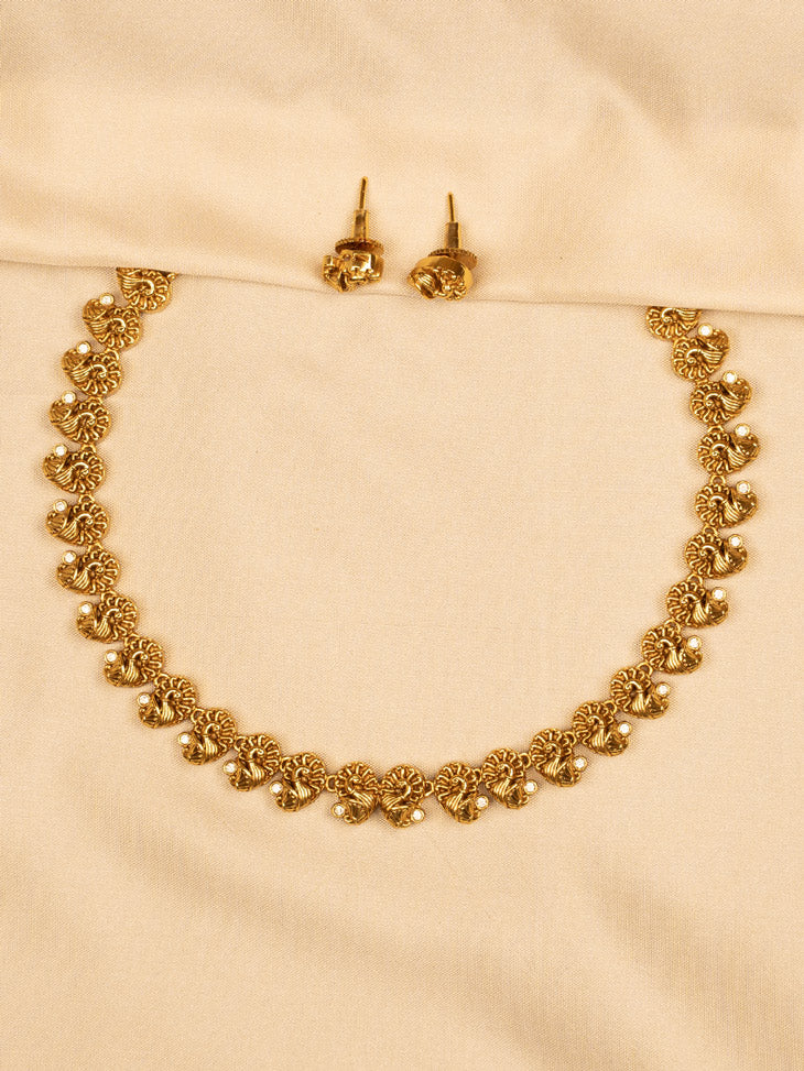 Gold and White Stone Necklace – Elegant & Timeless KC602